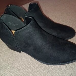 Elegant Black Ankle Booties